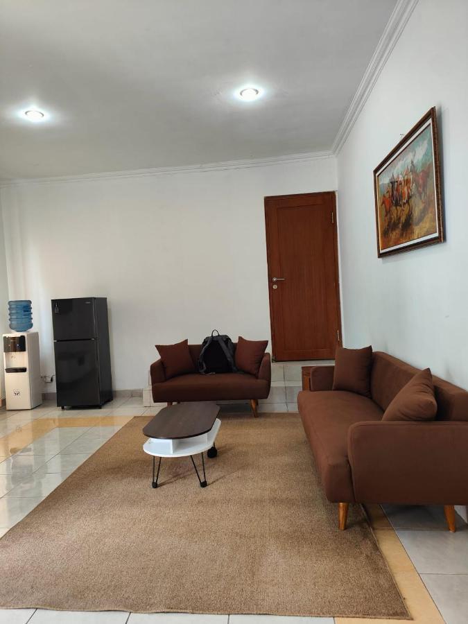 Adiputra Guesthouse 2 By Homiq Ngabean Eksteriør billede